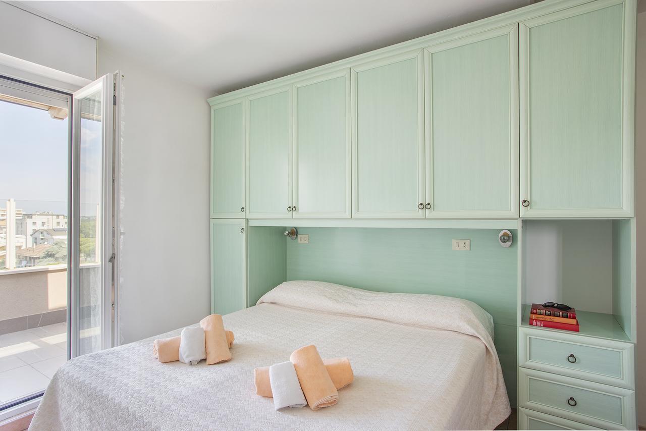 Hotel Pacific Cattolica Eksteriør billede