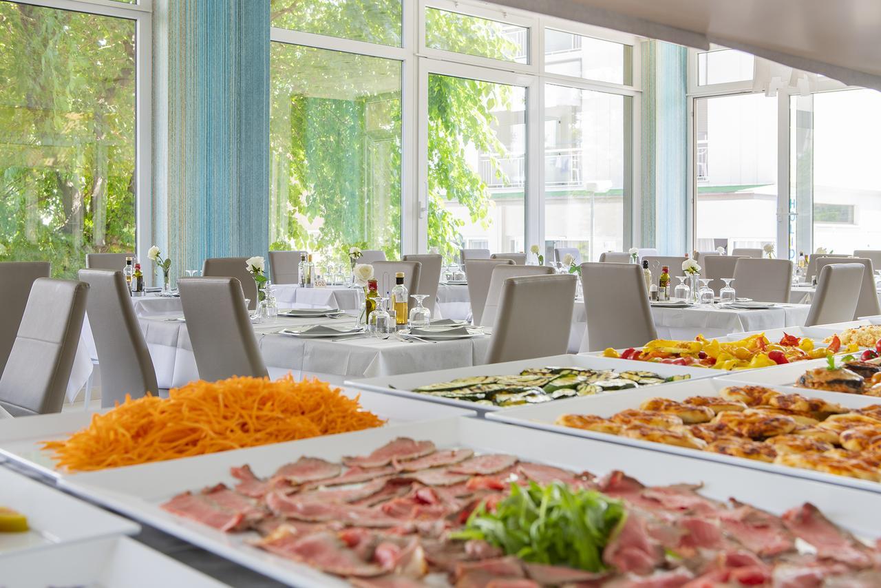 Hotel Pacific Cattolica Eksteriør billede